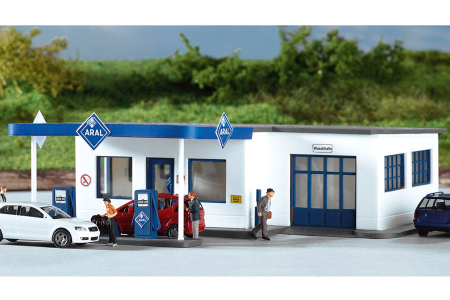 Hobby Line ARAL Gas Station, Building Kit (HO-Scale)